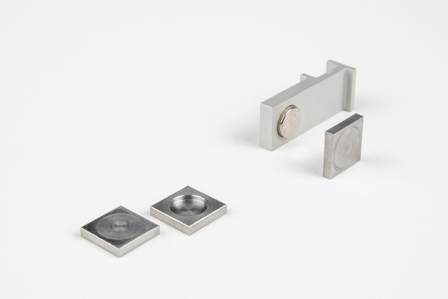Stahlplatte klebbar für magnetische Befestigung auf Glas